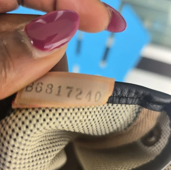 Dooney & Bourke Black Cream Tote Bag Gold Buckle Large 12x13 Inches - Picture 15 of 15